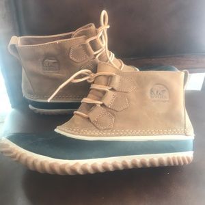 Sorel Waterproof Out ‘N About Leather Boots